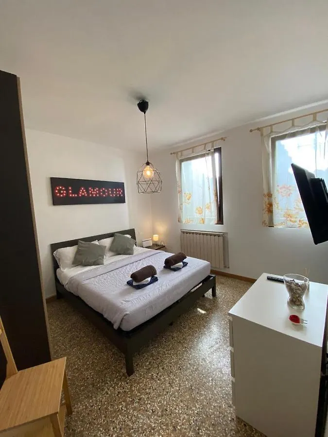 The Glamour Of San Marco Apartment Venice 0*,  Italy